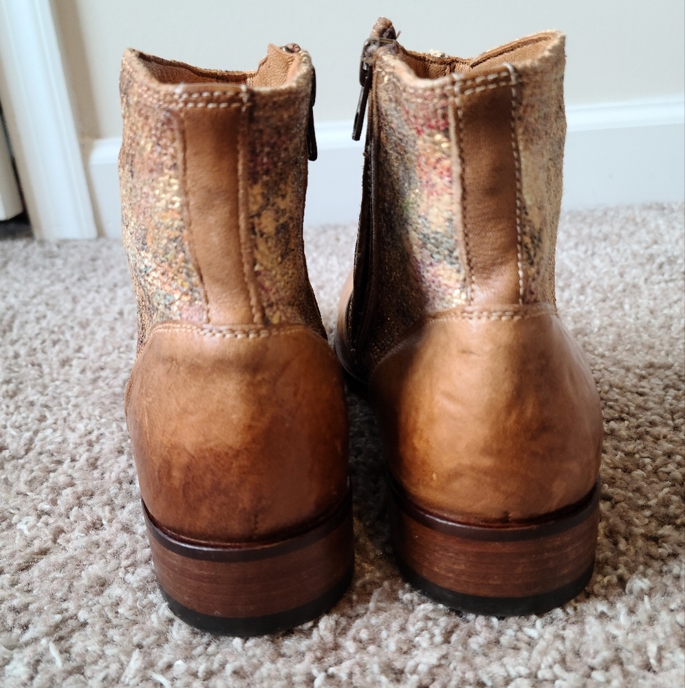 Sundance Golden Tapestry Boots Size 8 - Picture 3 of 8